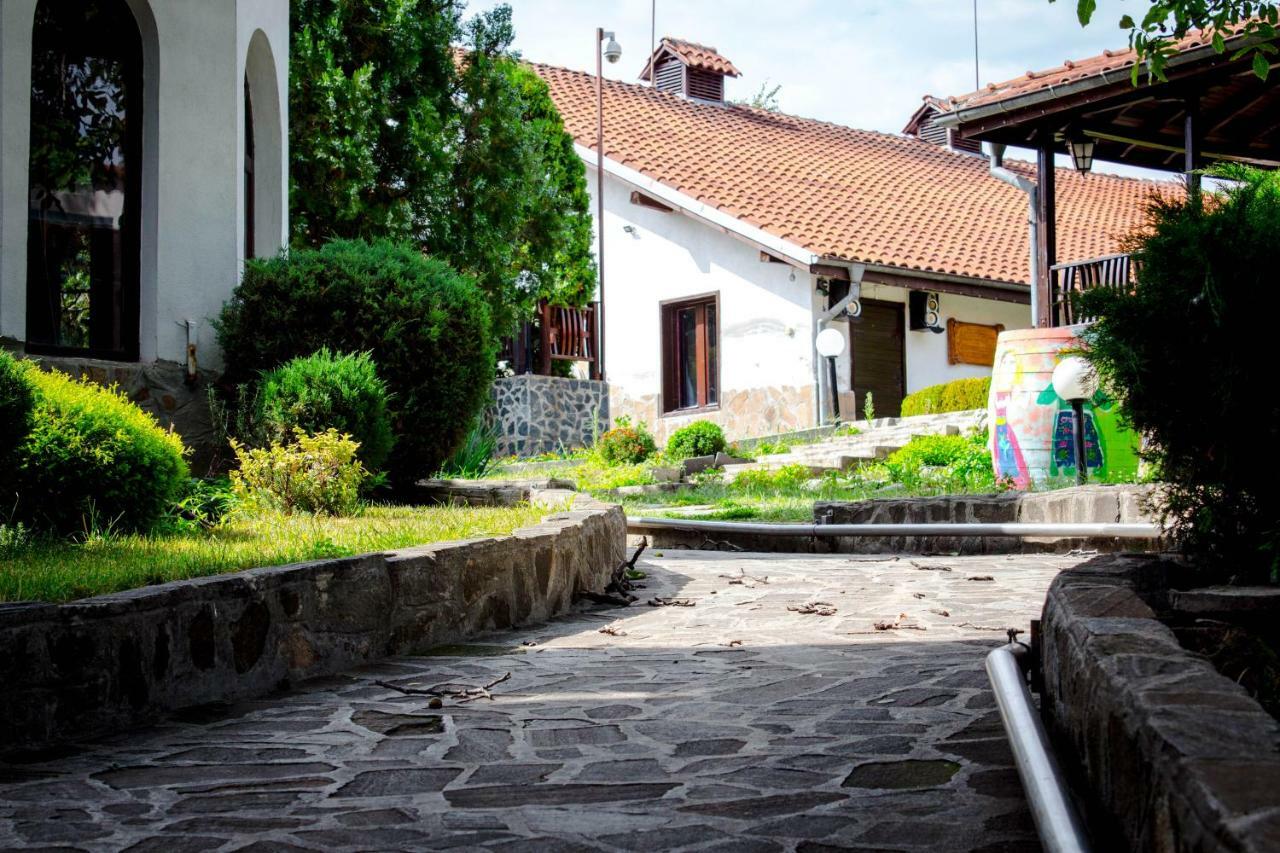 Todoroff Wine Residence Brestovica  Exterior photo